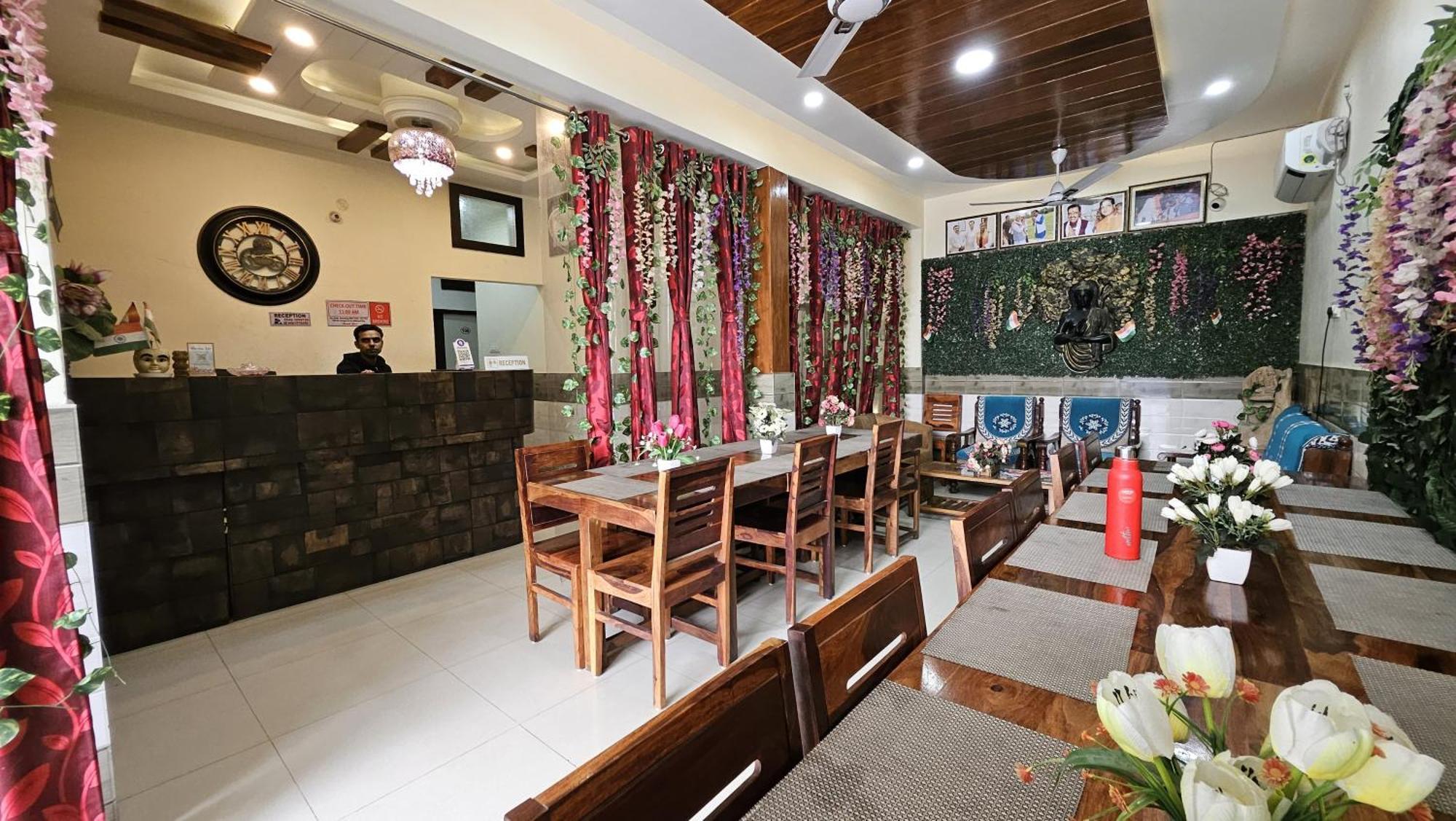Hotel Gateway Of Kashi - Varanasi — Photos 2